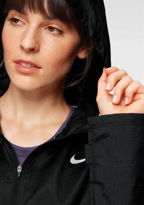 nike laufjacke damen wasserdicht|nike wattierte jacke damen.